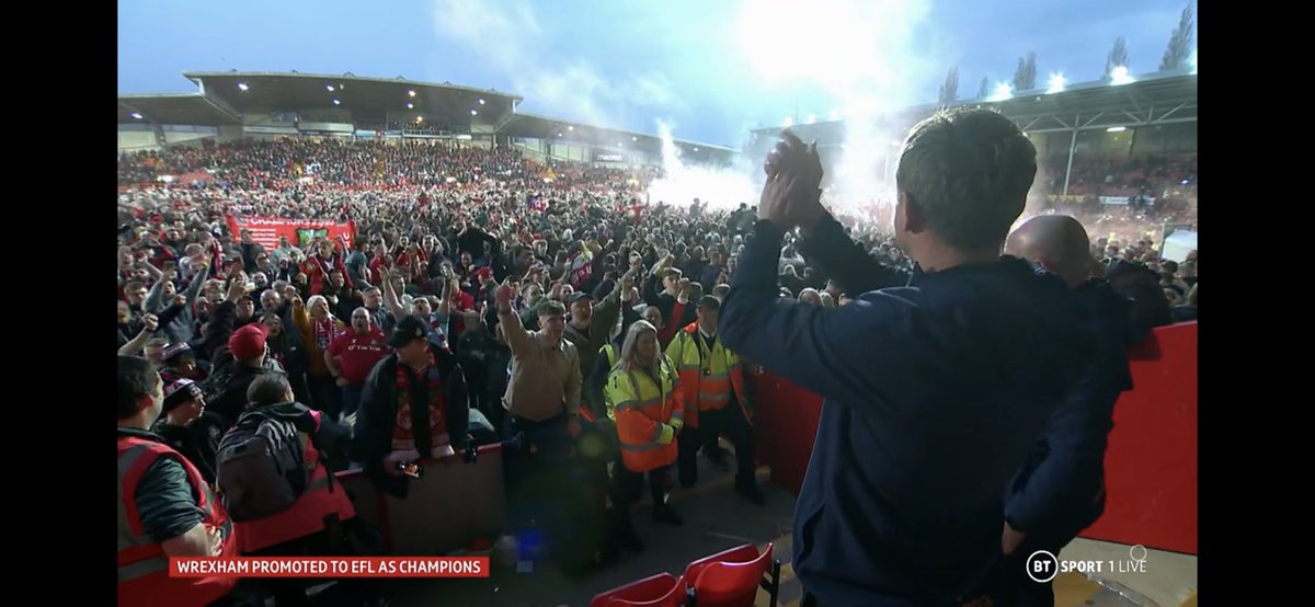 SSPlanetEarth's tweet photo. @PMullin7 for @FAWales - What an incredible season. And a lovely man with his heart and integrity in the right place. Congratulations Paul @Wrexham_AFC Not forgetting @PhilParkinson12 ‘s incredible patient and skilled management, @RMcElhenney @VancityReynolds the team and staff https://t.co/EqHii5X5oI