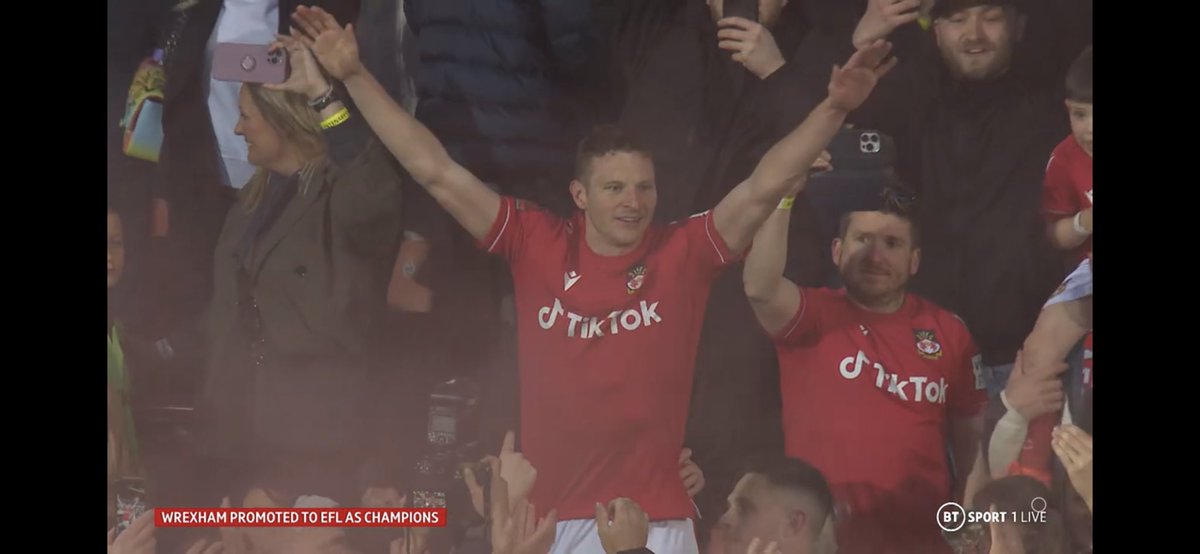 SSPlanetEarth's tweet photo. @PMullin7 for @FAWales - What an incredible season. And a lovely man with his heart and integrity in the right place. Congratulations Paul @Wrexham_AFC Not forgetting @PhilParkinson12 ‘s incredible patient and skilled management, @RMcElhenney @VancityReynolds the team and staff https://t.co/EqHii5X5oI