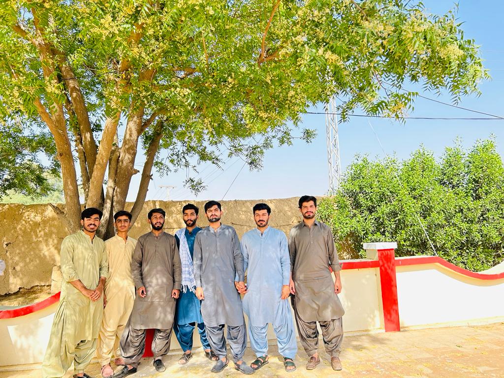 Baluchbevargh's tweet photo. Wishing you a very Happy and Peaceful Eid🌸💖✨️
Some Glimples of Eid Day at
Village #tamboo #Umraniabad

#EidMubarak  🌙 #عيد_الفطر_المبارك https://t.co/PLPOdVQrXr