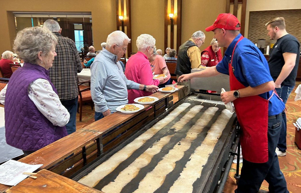 It's a fun (and delicious 🥞) morning at Hillcrest Country Estates Grand Lodge as we host the community for Pancakes for Parkinson's, featuring The Pancake Man. All proceeds go to Parkinson's Nebraska. #EnhancingLives #ParkinsonsAwarenessMonth