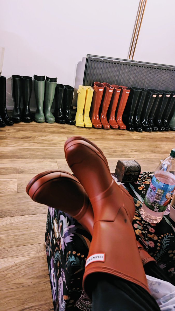 OscarThickk's tweet photo. Any favs? #wellies #bootcollection #wellingtonboots https://t.co/RmDUBCKGRW