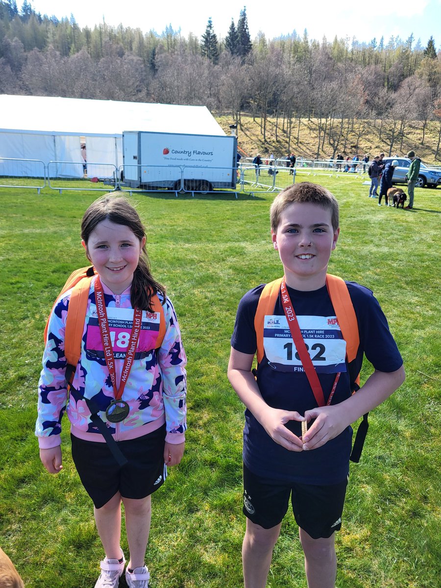 d_groundwater's tweet photo. Cracking day at @Balmoral_Castle for #RunBalmoral πββοΈπββοΈ https://t.co/KKlRt8apLW