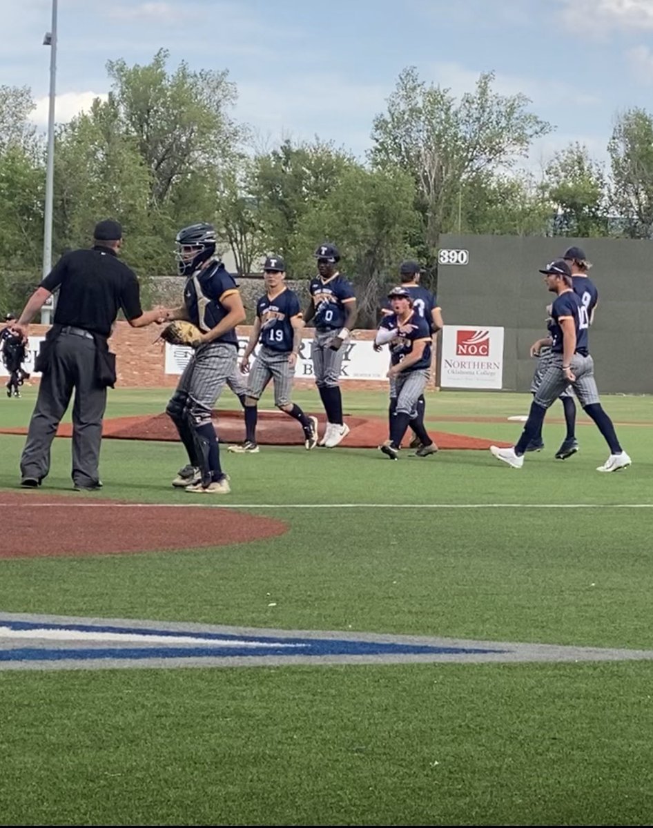J_Teague78's tweet photo. Couldn’t be happier for these boys! It’s been an absolute grind with the majority of the season being on the road. They refused to give up as they continue to fight for a post season berth! @C9Teague @TRock01 @NikaylenM6 @jvolnerbaseball @SAUT_BSB https://t.co/ohipe2SHM4