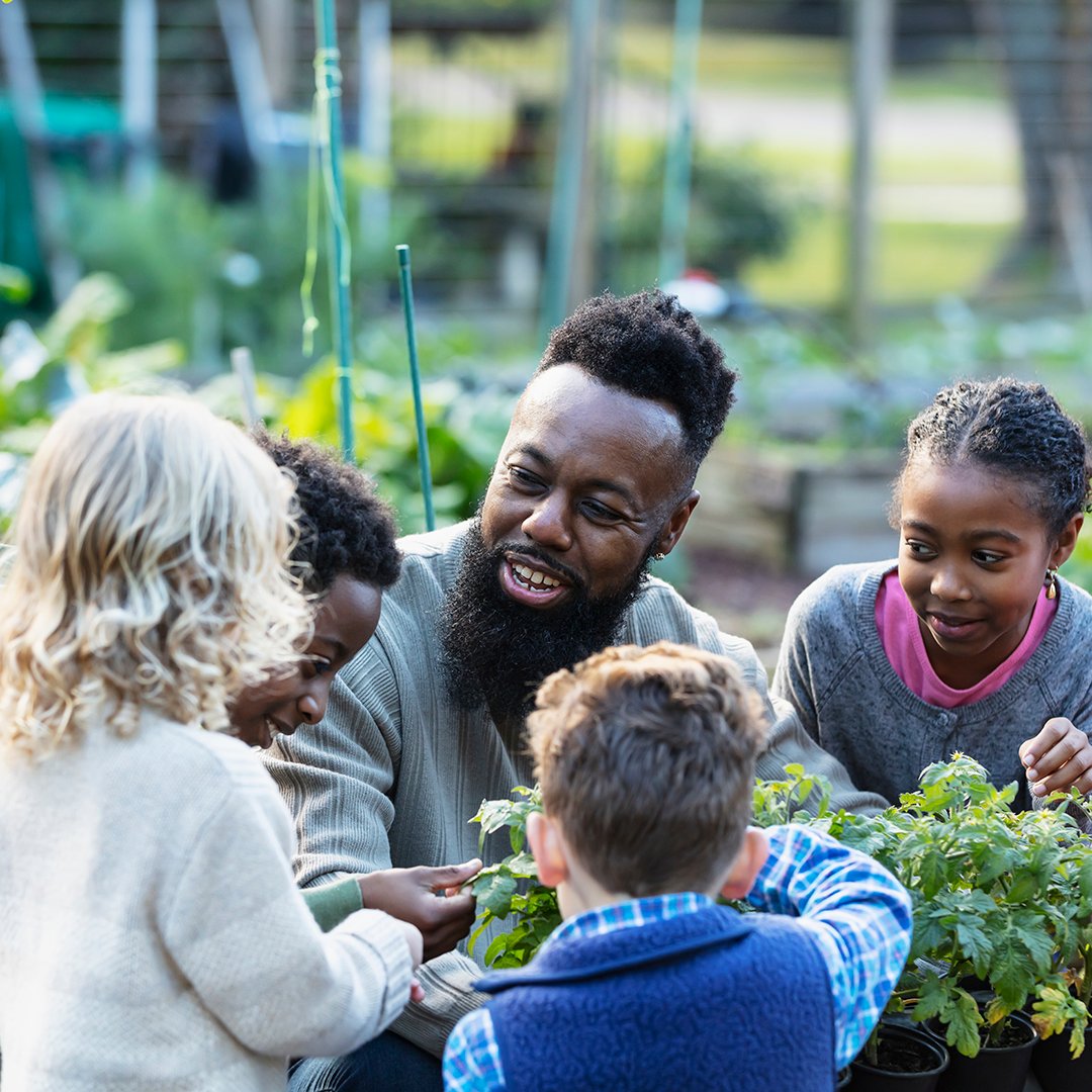 ColeMartinD3Ins's tweet photo. Let’s make every day Earth Day! There are so many ways to show love for our planet – from recycling to reducing our energy usage to planting and caring for green spaces. https://t.co/P8mKKjjFbK