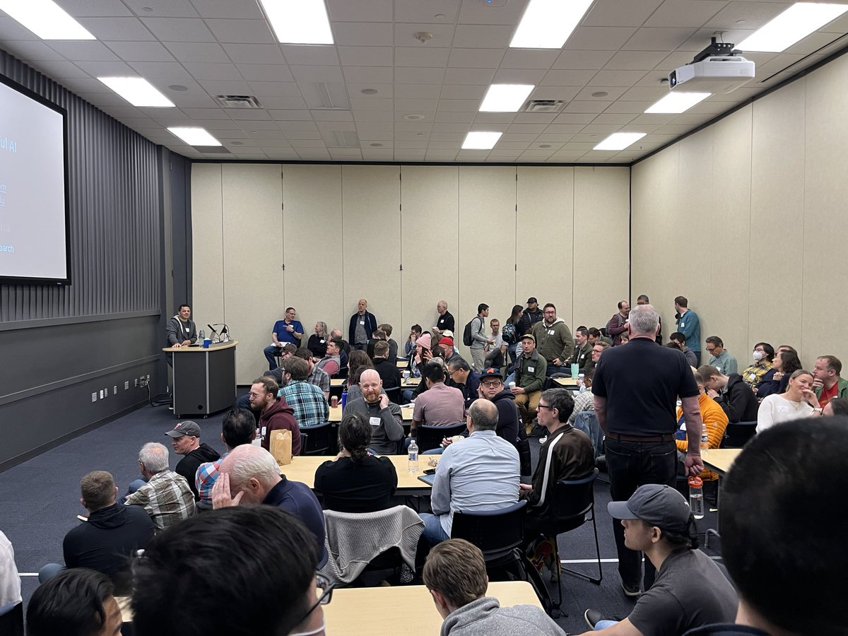 nickhalmIRL's tweet photo. At the Meaningful AI session and the room is completely overflowing! @shiladsen #Minnebar https://t.co/OLeah8BIIW