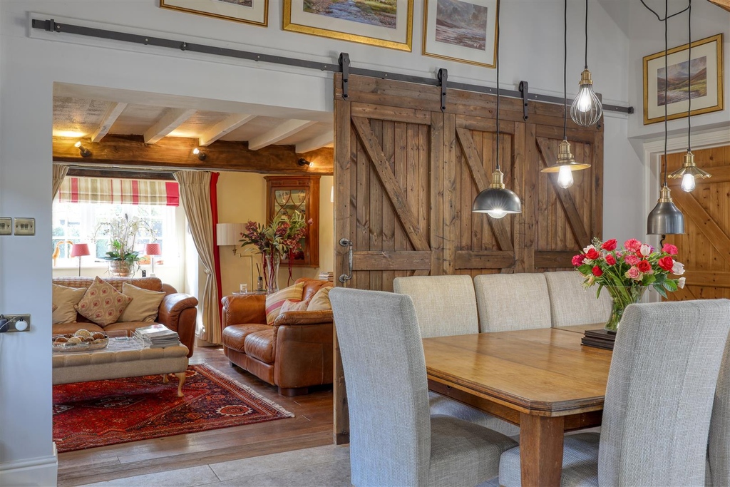 AlexandersLtd's tweet photo. 🥰Old End, Appleby Magna
Guide Price £995,000
6 Bedroom Detached House
Book a viewing: 01530 413 126
Virtual Tou:r https://t.co/YVl0VoEUyp

#teamalexanders #loughborough #ashby-de-la-zouch #shepshed #meltonmowbray #marketbosworth #propertyforsale #forsale #house #eastmidlands https://t.co/ipQcTgXfcf