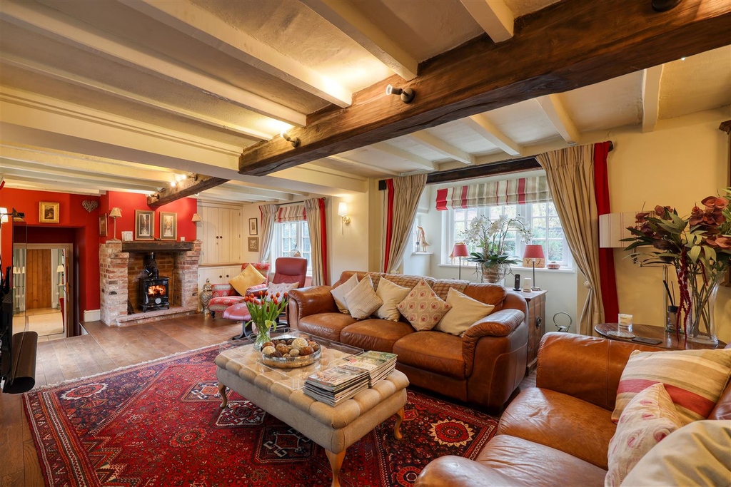 AlexandersLtd's tweet photo. 🥰Old End, Appleby Magna
Guide Price £995,000
6 Bedroom Detached House
Book a viewing: 01530 413 126
Virtual Tou:r https://t.co/YVl0VoEUyp

#teamalexanders #loughborough #ashby-de-la-zouch #shepshed #meltonmowbray #marketbosworth #propertyforsale #forsale #house #eastmidlands https://t.co/ipQcTgXfcf