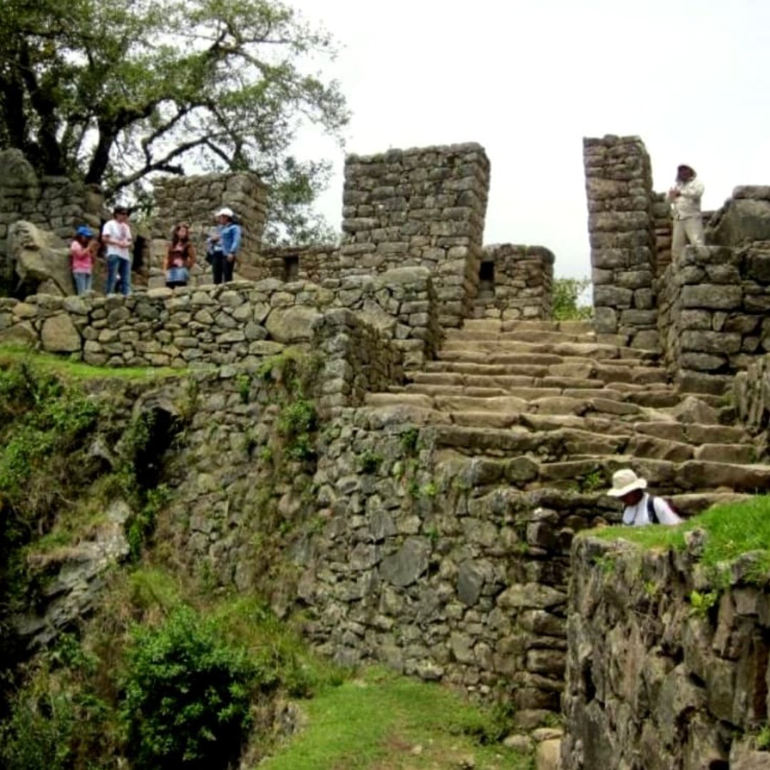 MachuPicchuCent's tweet photo. Intipunku comes from Quechua word that means "Sun Gate". It was the main door of Machupicchu in the Inca era. Trek to the Sun Gate and be rewarded with a spectacular view of the mythical Machu Picchu
#peru #machupicchu #cusco #sungate #intipunku #bucketlist #machupicchucenter https://t.co/OPTEgpuS2y