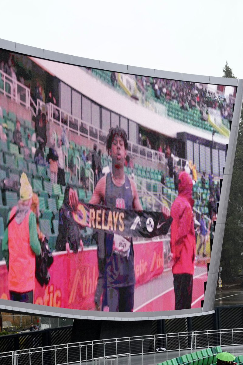 Fuadxomer's tweet photo. Had a great weekend In Eugene taking the 400 meter Win @ Oregon relays! https://t.co/undyn3PHkX