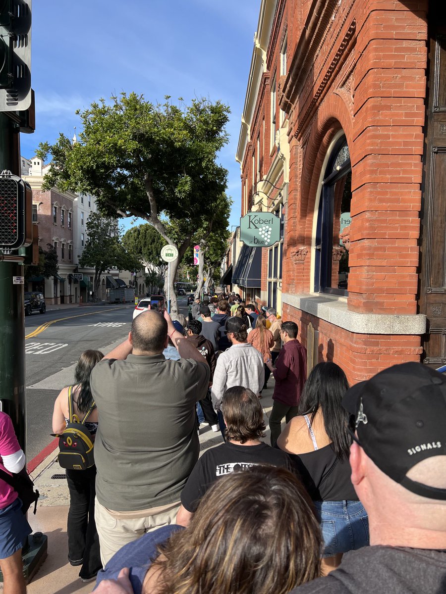 PGE_John's tweet photo. Record Store Day 2023 on a sunny ☀️ and mild morning near Boo Boo Records, San Luis Obispo, Ca. #recordstoreday #booboorecords 🎙️ https://t.co/4qErmhxfn2