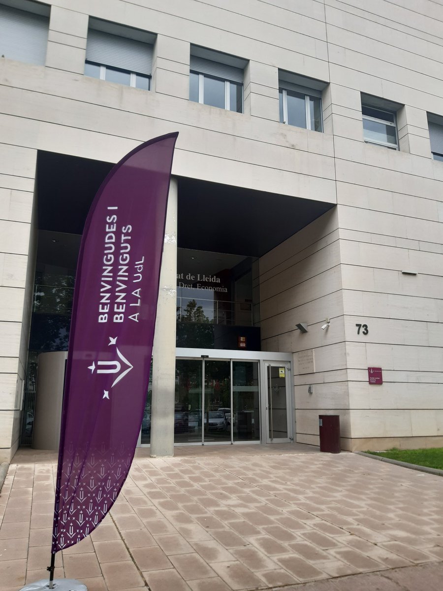lsalamero's tweet photo. Avui, Jornada de portes obertes a la UdL! Tot preparat per rebre els futurs estudiants de Dret! https://t.co/54CptmNI3B