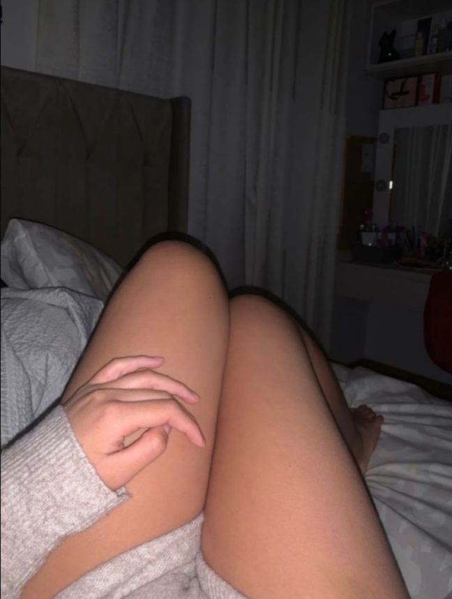 Manonpourvous's tweet photo. je viens de me réveillez, vous faites quoi vous ? https://t.co/glkBYsDl9d