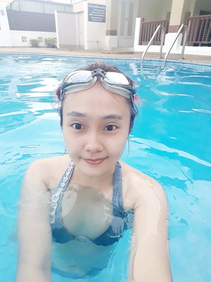 PunnieVIIIXVIII's tweet photo. This evening went 2 swimming pool @ village with my niece & her friends. 🏊♀️🏊♀️🏊♀️🏊♀️
My checklist : exercise ✅💪🏻😊
#exercise #swimming #healthy #fitandfirm https://t.co/ZaeAsmzInw