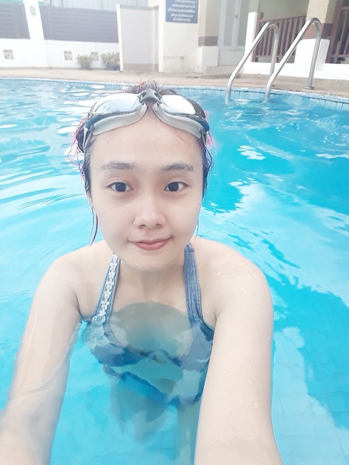 PunnieVIIIXVIII's tweet photo. This evening went 2 swimming pool @ village with my niece & her friends. 🏊♀️🏊♀️🏊♀️🏊♀️
My checklist : exercise ✅💪🏻😊
#exercise #swimming #healthy #fitandfirm https://t.co/ZaeAsmzInw