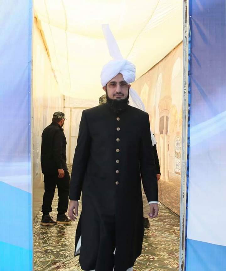 بے تو از نابودمندیہا خجل
پیکران این سرای آب و گل
#HBDSahibzadaSultan422