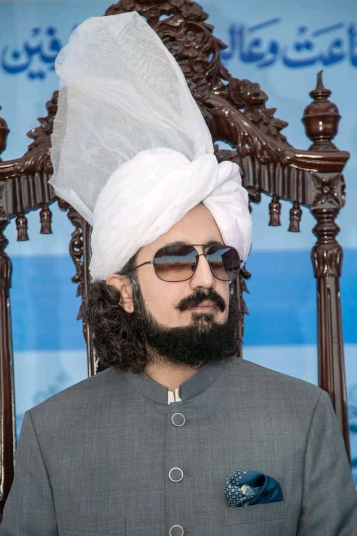 عشق در من آتشے افروخت است
فرصتش بادا کہ جانم سوخت است
#HBDSahibzadaSultan422