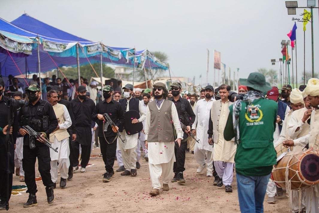 مسلم از سر نبی بیگانہ شد
باز این بیت الحرم بتخانہ شد
#HBDSahibzadaSultan422