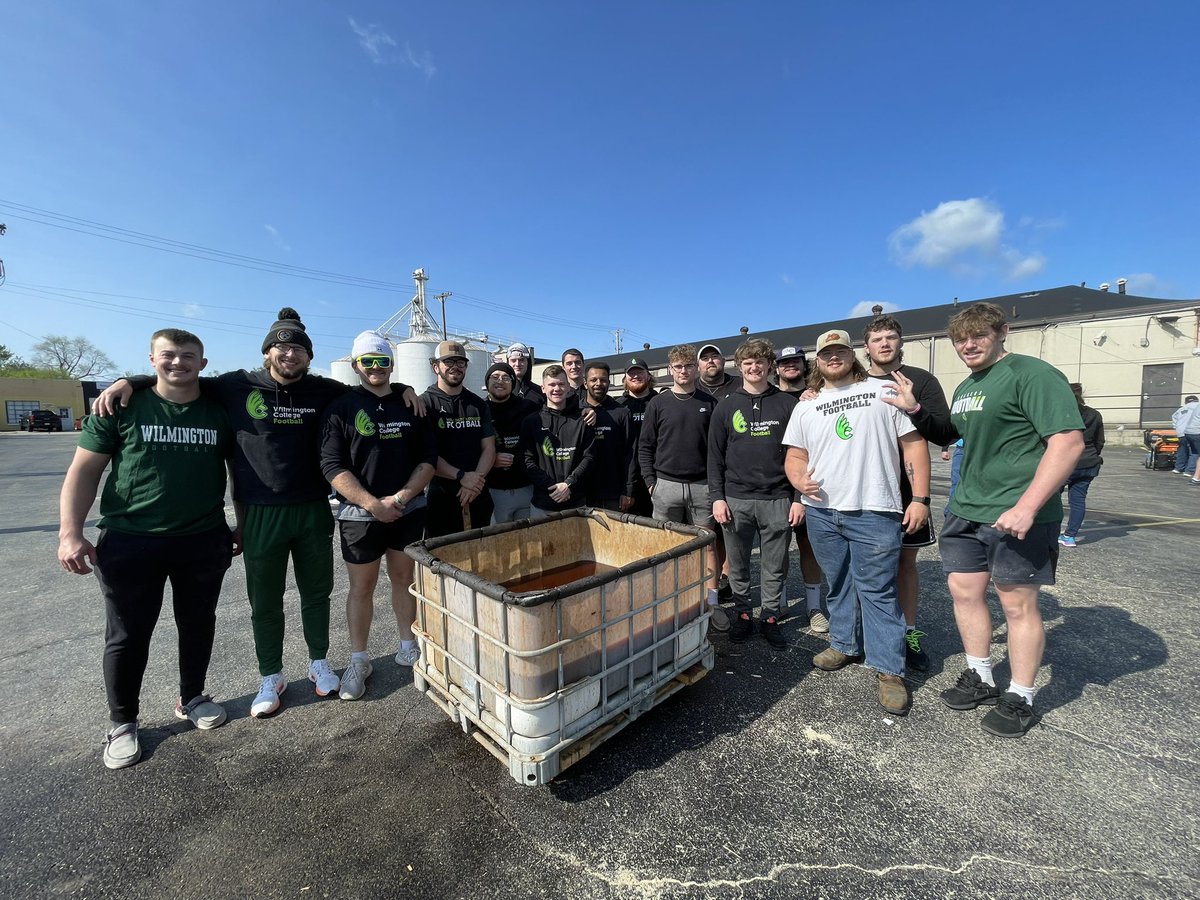 CoachFilli's tweet photo. Great Morning Giving Back to @VisitClintonCty , partnered with @ShpBeds

No kid sleeps without a bed in our Town!

✊ https://t.co/QEGkTyZa9L