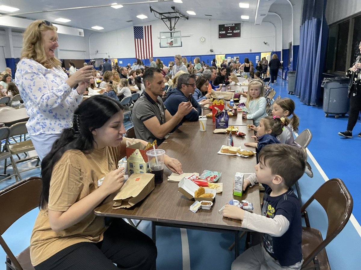 PreK 3B enjoying Special Persons’ Luncheon #stbens4life 💙🤍
