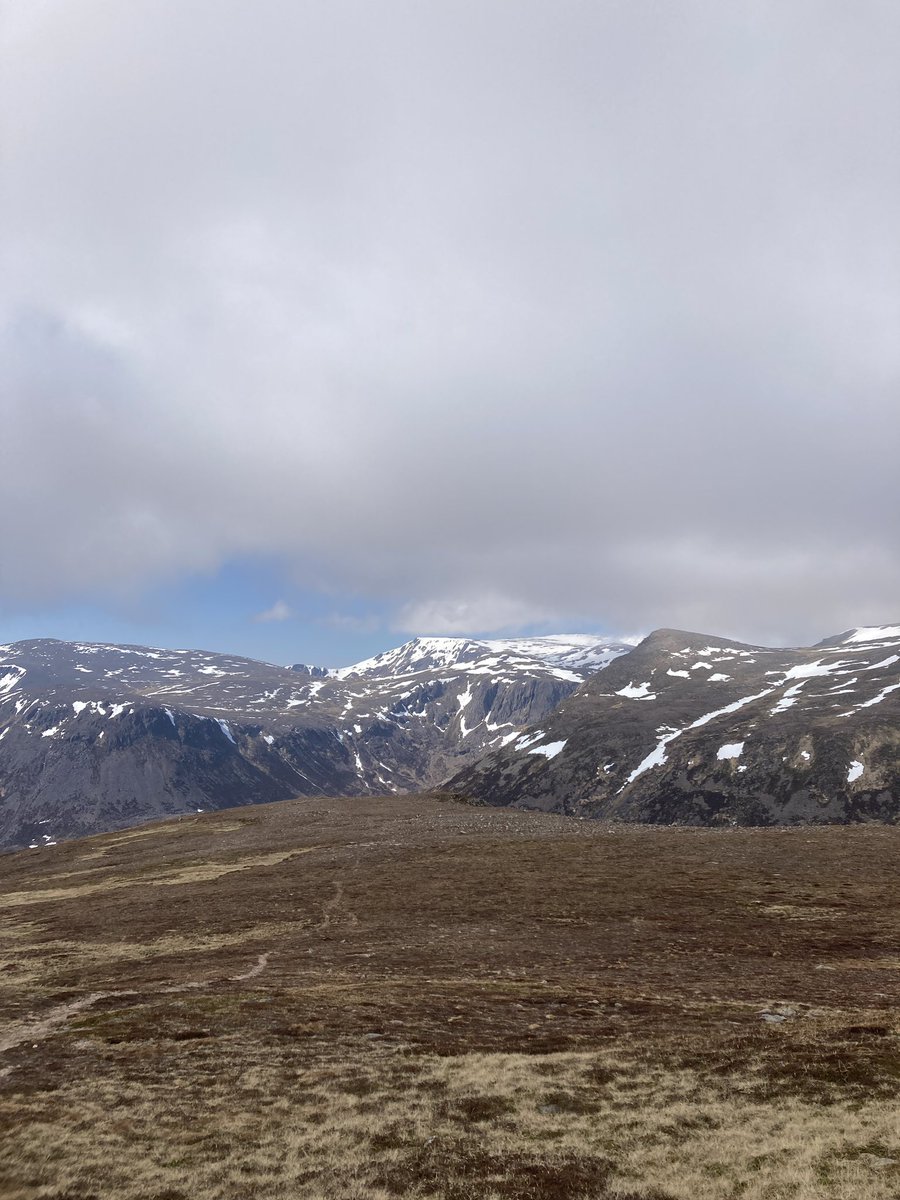 craigieboy1988's tweet photo. Beinn Bhreac and Beinn a’ Chaorainn from Linn of Dee today.229/282 #Munros  #hillwalking #cairngorms @VisitScotland @walkhighlands https://t.co/RJUFdrp4KU