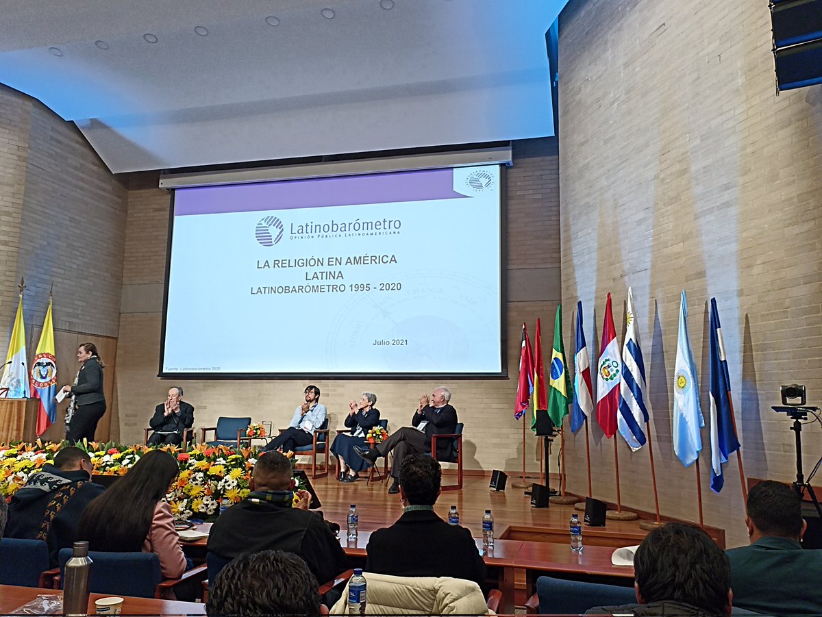 fpablovi's tweet photo. ➡️Estamos en el III Congreso Latinoamericano de #DoctrinaSocialdelaIglesia organizado por @CelamWeb Nuestro subdirector gral., Fernando Fuentes, participa como panelista junto al Cardenal Maradiaga y Marta Lagos. Asisten antiguos alumnos del Máster de #DSI y de la @red_desarrollo https://t.co/V6lUMxr077