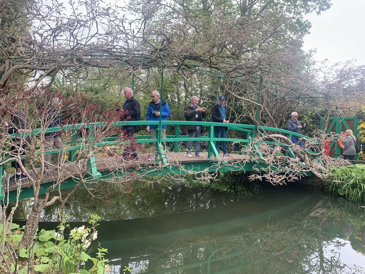 So pretty almost worth painting a picture! Monet’s Garden yesterday x