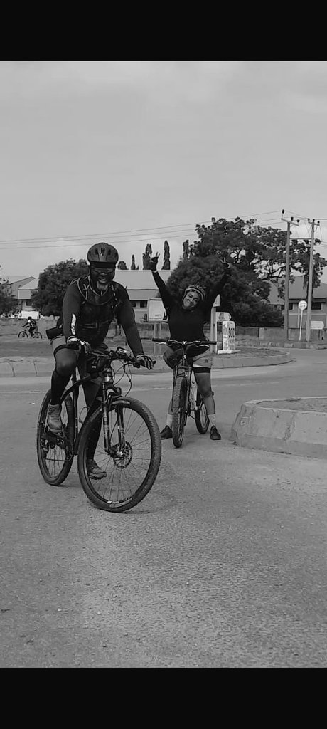 SaltWariso's tweet photo. Saturdays are for cycling with #chaingang ❤️
#cycling https://t.co/dAFWZ5cqDk
