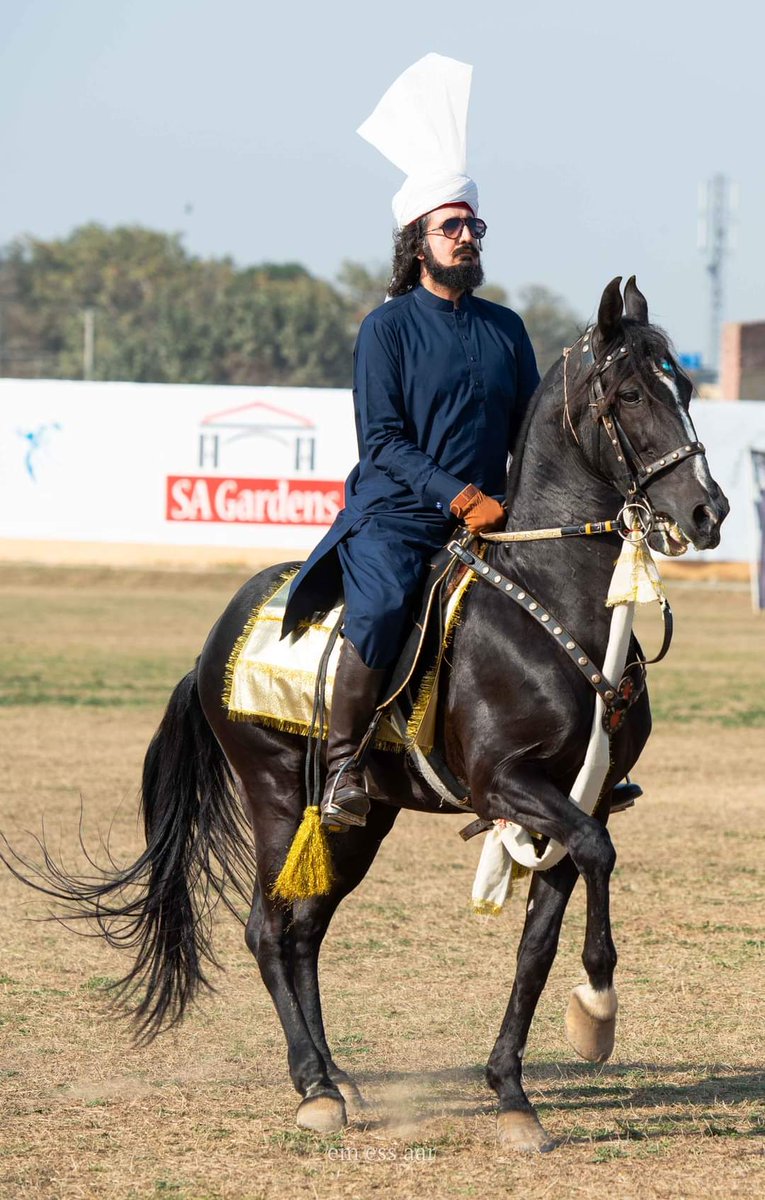 دین ازو حکمت ازو آئین ازو
زور ازو قوت ازو تمکین ازو

#HBDSahibzadaSultan422