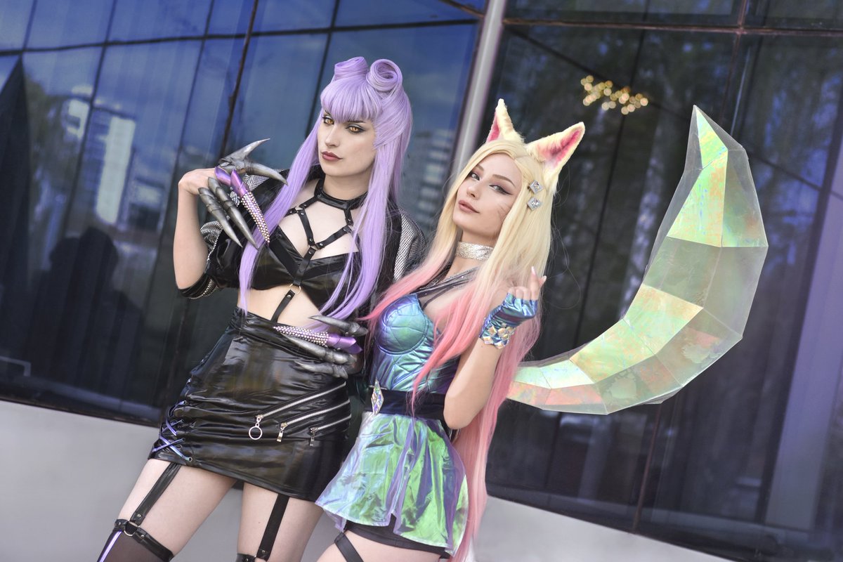 okumatsuoka's tweet photo. All I'll ever know is life up on a throne I don't do the middle or a little You want MORE! ๐
Ahri: @/cosplaymila on IG
๐ธ: @/creacosplay & @/yushichann on IG
#KDA #KDAISBACK #KDAAllOut #Evelynn #Ahri #LeagueOfLegends #Cosplay https://t.co/CcKfYLaQGY