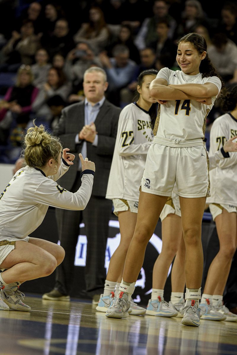 SMHgirlshoop tweet media