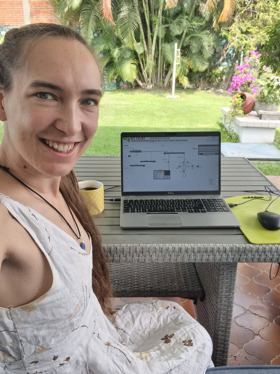Cambridge_Cat's tweet photo. Mexico day shift. Got my coffee. Got my chopping board. #workingfromhome #commissioning https://t.co/D50kzaJTOe