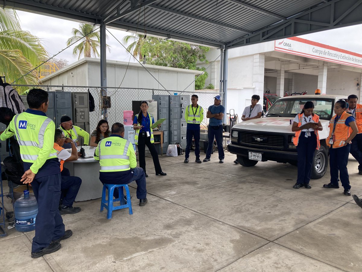 elferbu's tweet photo. Sharing with our #ZIH #Menzies team #SafetyBlitz @AOSafetyUAL #nosmallrolesinsafety https://t.co/Kc3Z2U1FCh
