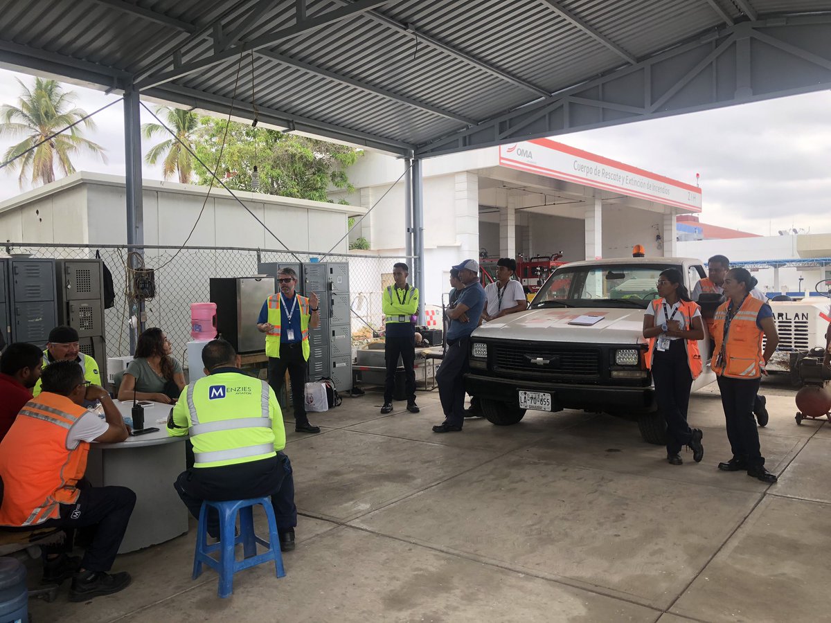 elferbu's tweet photo. Sharing with our #ZIH #Menzies team #SafetyBlitz @AOSafetyUAL #nosmallrolesinsafety https://t.co/Kc3Z2U1FCh
