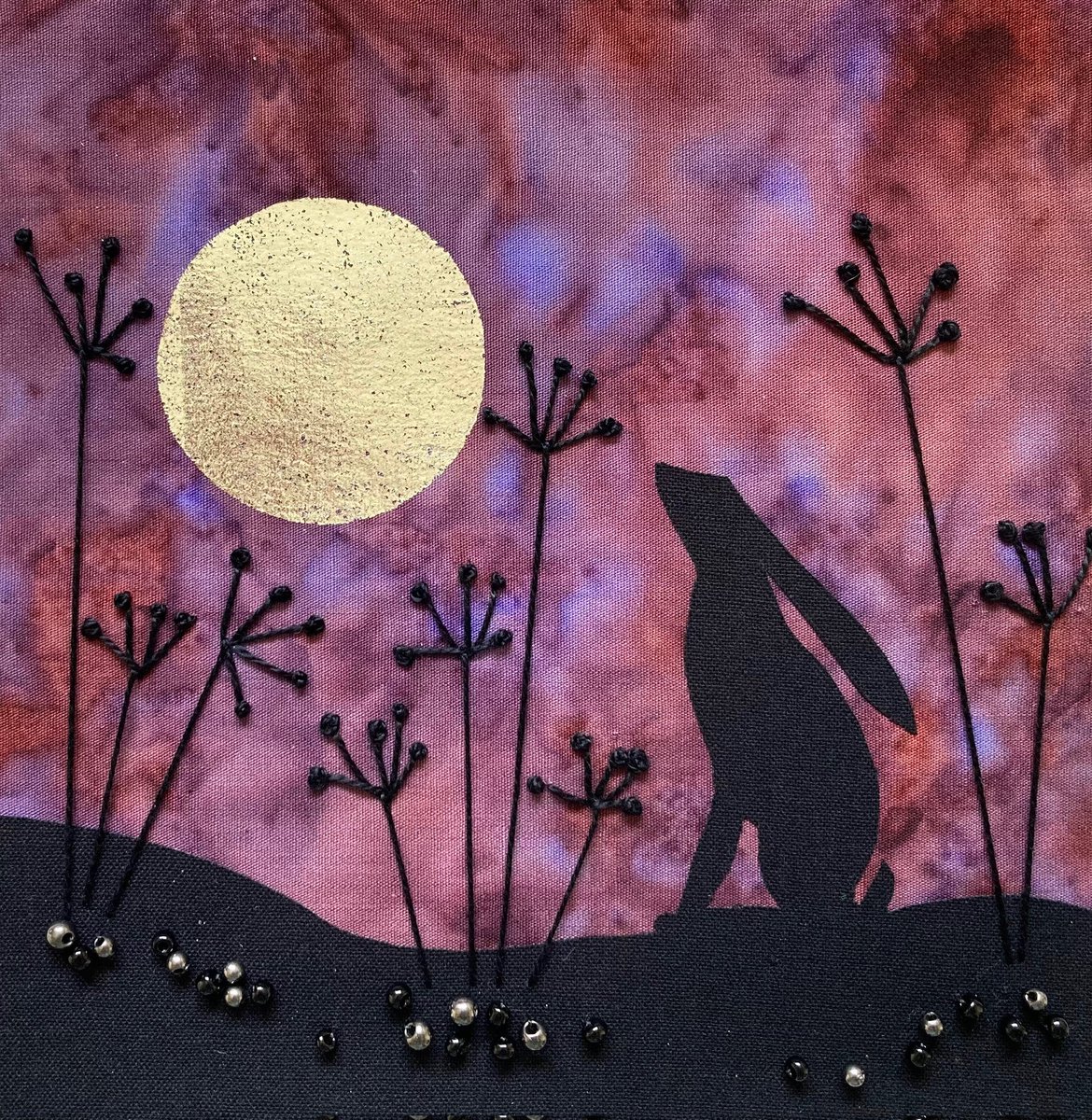 A busy day but I found time to finish the stitching project I began yesterday at a workshop run by Mary Taylor at the Quilt and Stitch Village, Uttoxeter Racecourse. Lots of fun and my favourite subject! #sewing #CrazyMaryCrafts #Uttoxeter