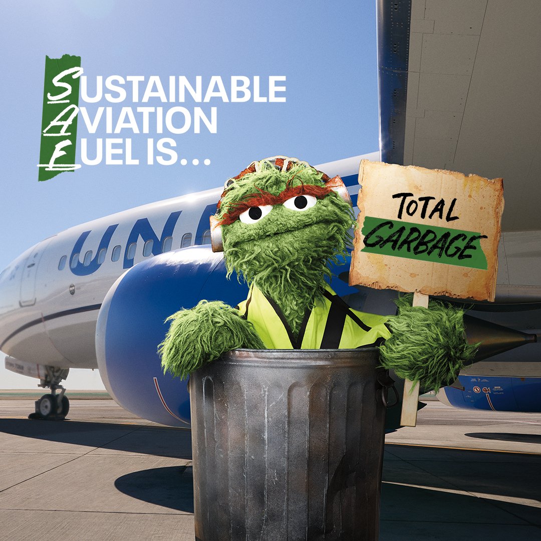 United Airlines tweet media