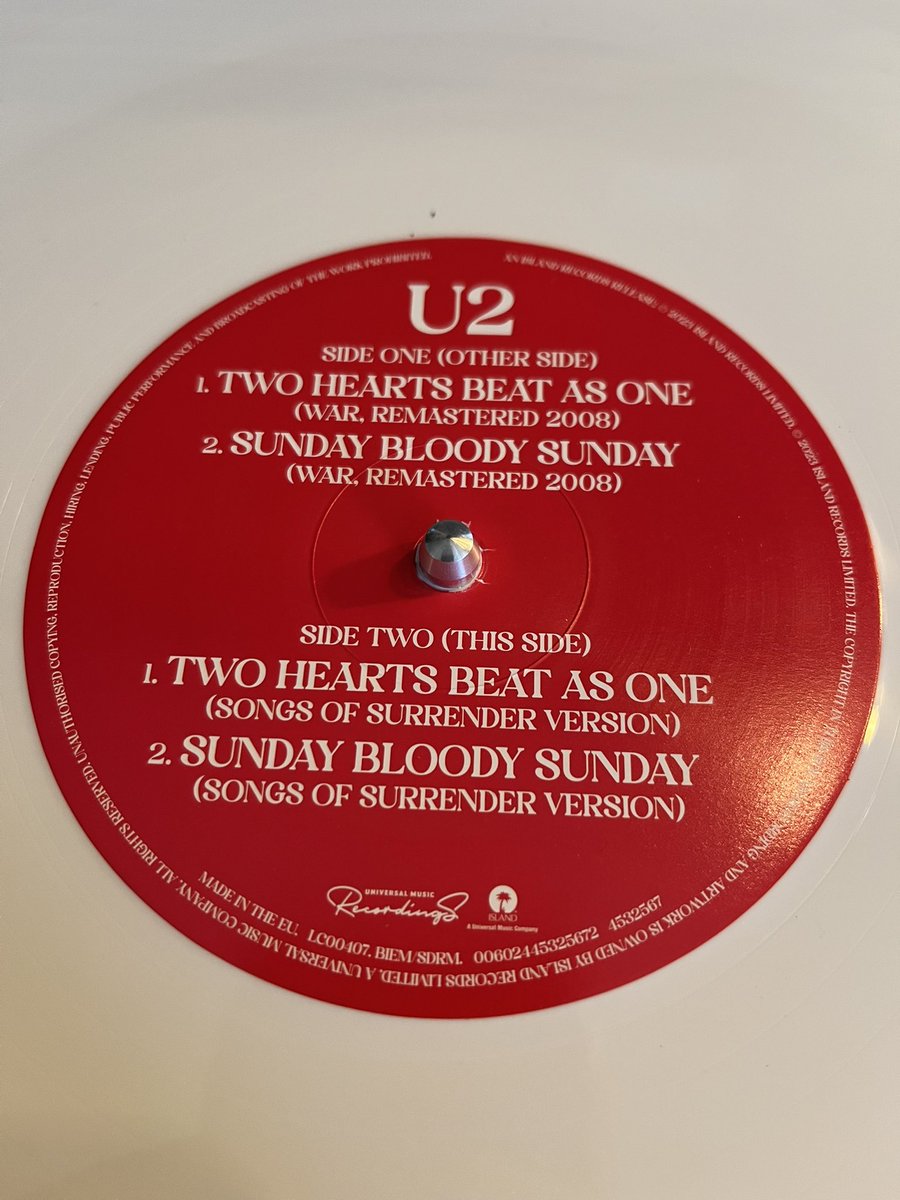 U2Barcelona's tweet photo. Record Store Day 4 track EP.
#RSD2023 #U2 #War40 https://t.co/cE2RTztgU5
