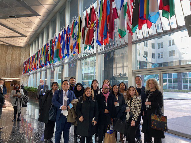 StateIVLP's tweet photo. #IVLPClimateAction brought together a global community of experts to address the climate crisis. #EarthDay
Learn more about this impressive group here: https://t.co/5F6GvjtgpS https://t.co/L1VtlnNIxW