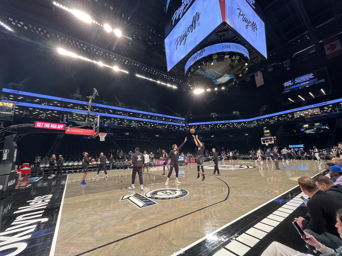 C_Arnold01's tweet photo. Some of the pregame scene here in Brooklyn. #Nets #NetWorld https://t.co/dXJ2YAnpTt