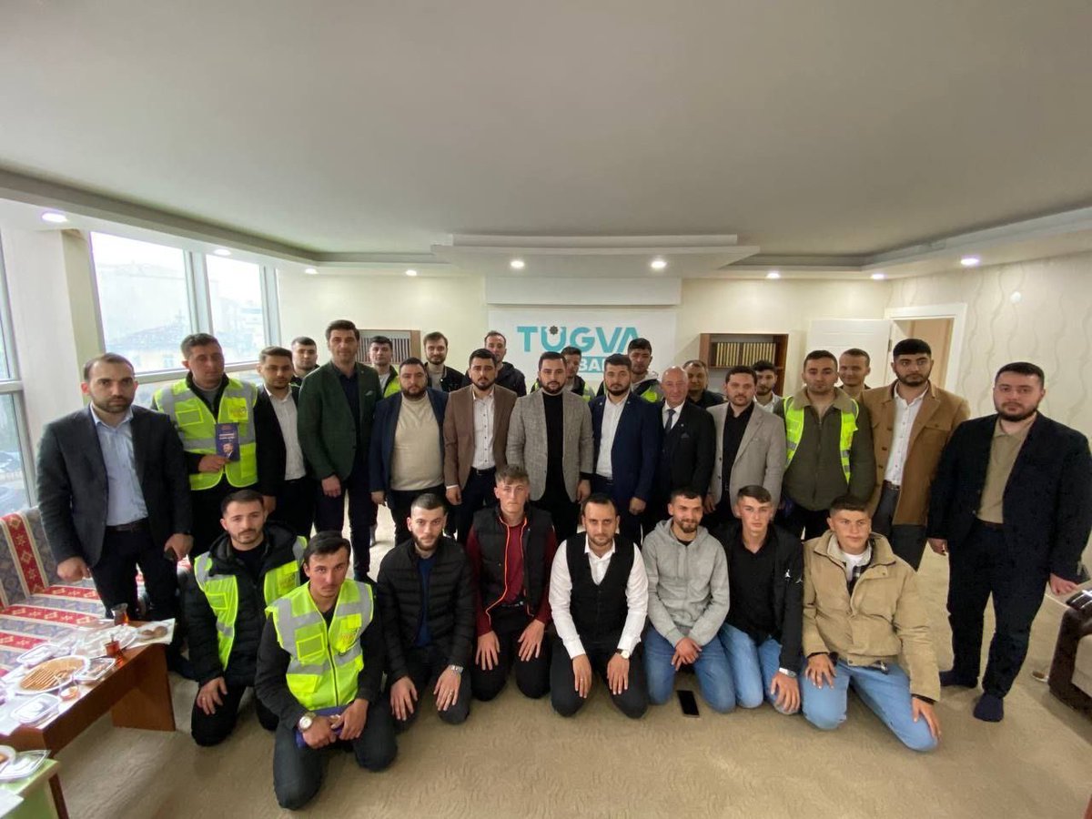 Bafra TÜGVA İlçe Temsilciliğini ziyaret ederek hasbihal ettik. 

İlçe Temsilcimiz Recai Akdemir’e nazik misafirperverliği, samimi ve hoş sohbetleri için teşekkür ediyoruz.

Birlikte çalışacak, birlikte başaracağız.