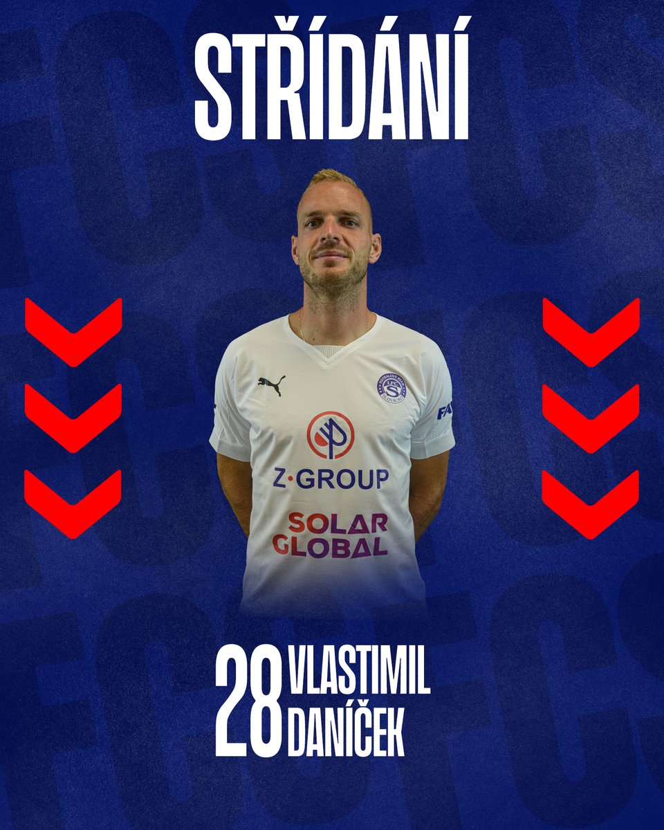 1_FCS's tweet photo. Vyčerpaný Vlasta Daníček opouští hřiště, naskakuje místo něj Patrik Šimko.
88' | #zaslovacko | #sloacs 1:1 https://t.co/P1PjqK3SJX