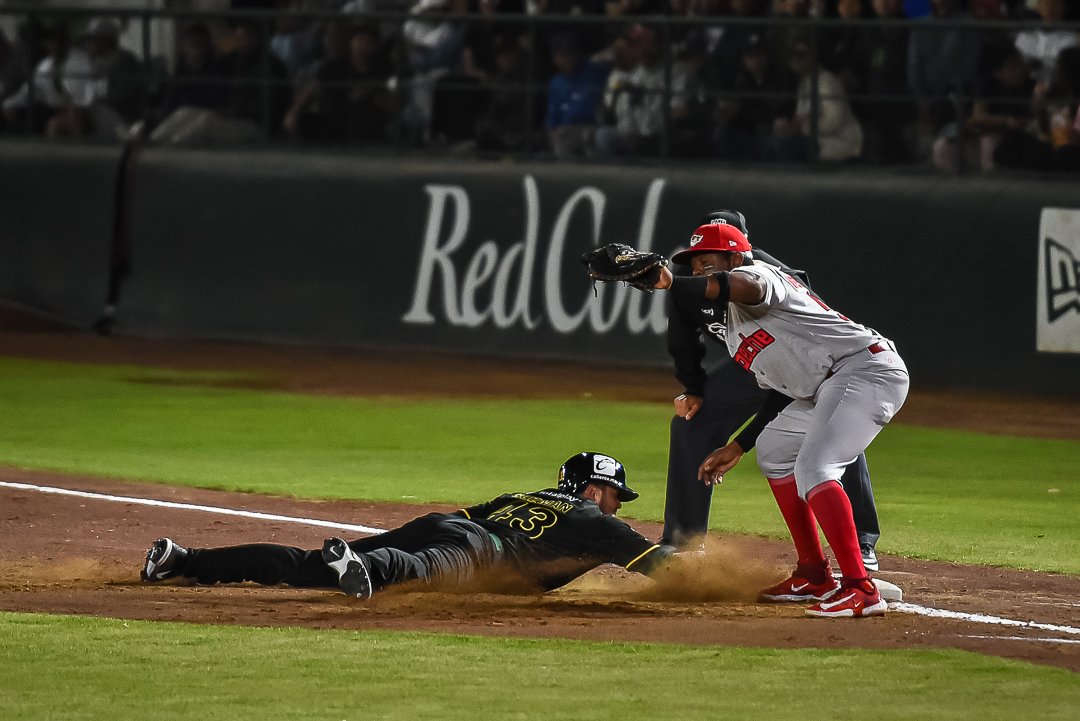 phalcantara's tweet photo. Pericos vs Piratas
Juego Inaugural 2023 https://t.co/Q1SayvGJ18