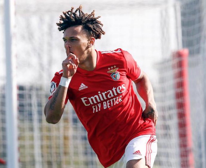 CFCPys's tweet photo. 🚨 Remember the name Diego Moreira, agreement between Chelsea and the player who is out of contract at Benfica. Chelsea convinced he will be a £25-30m in a few years. (@FabrizioRomano) #CFC https://t.co/KL1IYxzrar