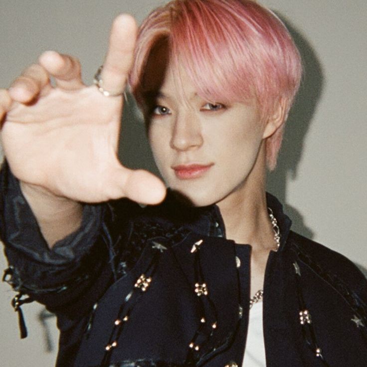 nominsolid's tweet photo. Happy birthday my lovely, beloved Jeno Lee (.◜◡◝)♡ 
I always support u, ur happiness is my happiness. always take care of your health and don't forget to be happy. enjoy ur special day dear! 🤍 

#HAPPYJENODAY
#똑똑_제노생일이에요잇
#Our_BirthdayBoy_JENO https://t.co/QnJYmh9gyW