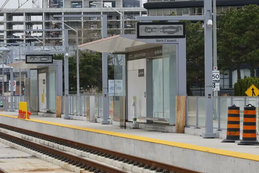 transittoronto's tweet photo. 04/22 ‘Something really stinks here’: Why you still don’t know when the #CrosstownLRT will start running | #GovofOnt #Metrolinx | via @StarGTANews https://t.co/4vBrb4ycvE https://t.co/GbMh64syvp