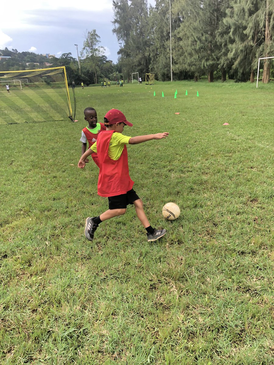InzukiFootball1's tweet photo. Everyone was ready for today’s training⚽️🐝 https://t.co/IYMlTmMsMu