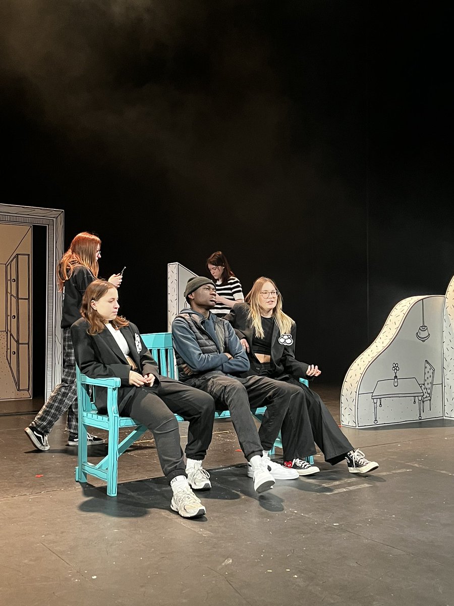 bryviolet's tweet photo. First look at Strangers Like Me for the #nationaltheatre connections festival @NationalTheatre @DerbyTheatre ! Designed by: @g_caseley_kirk https://t.co/6TTdUqKwuV