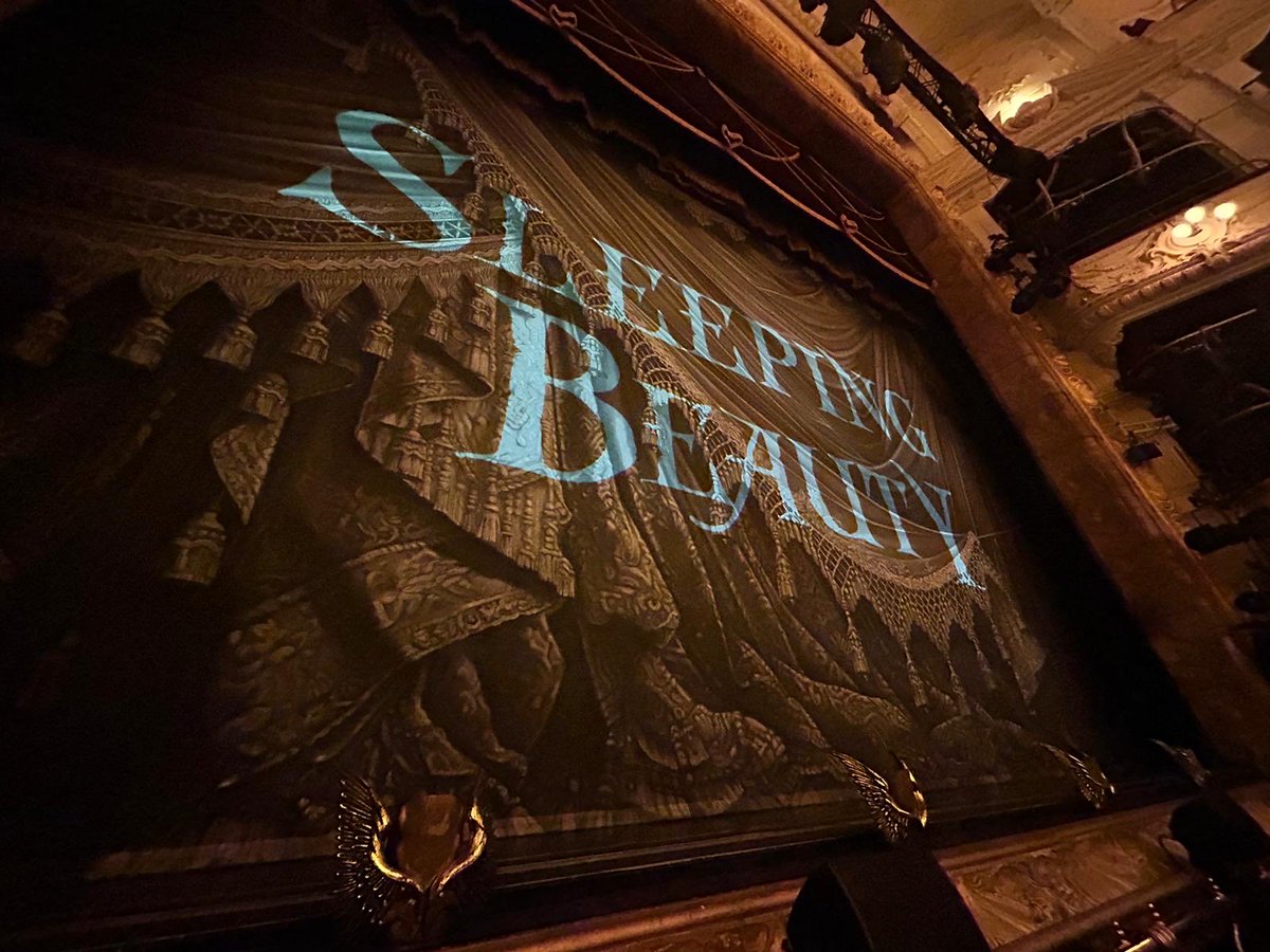 A joyous afternoon watching ⁦<a href="/SirMattBourne/">Matthew Bourne 💙</a>⁩ Sleeping Beauty at ⁦<a href="/TheatreRoyalNew/">Newcastle Theatre Royal</a>⁩ . Amazing and spectacular. The red and black costumes were amazing 👏👏👏👏