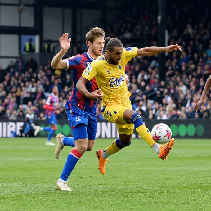 Ten points from four games, back-to-back clean sheets (that’s right, Calvert-Lewin didn’t score!) and a step closer to being mathematically safe…

Respect the point.

#CRYEVE #CPFC