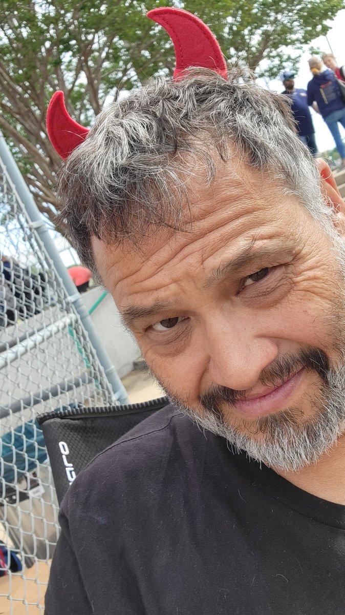 trekker21's tweet photo. Get all the homeruns, Lady Devils, beat The Angels!! #Softball #Spring2023 #WeekendWarrior #ParksAndRecreation #LadyDevils #AngelsVsDevils https://t.co/MNDdH3YL5m