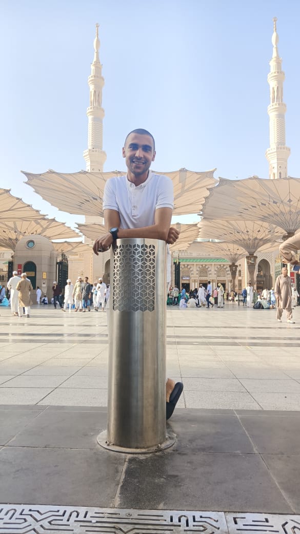 -
لن يرد الله قلبًا أتاهُ يستظلُّ برحمته من متاعبِ الحياة💙